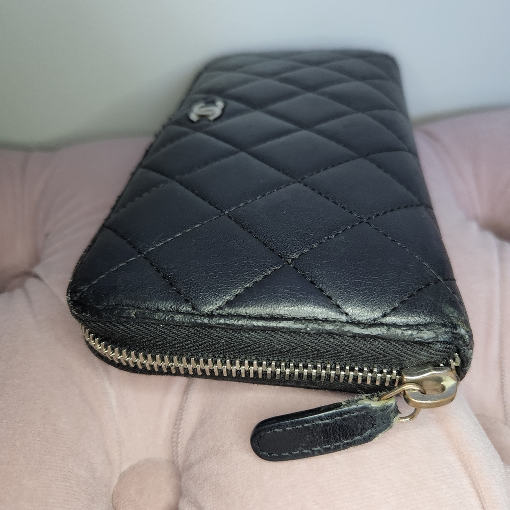 Chanel Matelasse Long Zippered Wallet - Picture 2 of 12